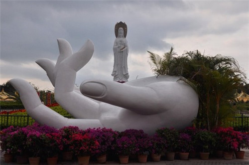 潮辣矿泉水火锅