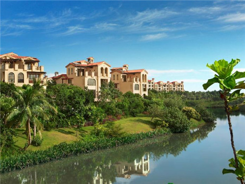 东彦汽车美容加盟在泰来县开店大约是多少钱，泰来县开一家汽车美容店要投多少钱