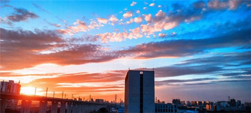 铸金首饰小本创业（铸金吊坠值钱吗）